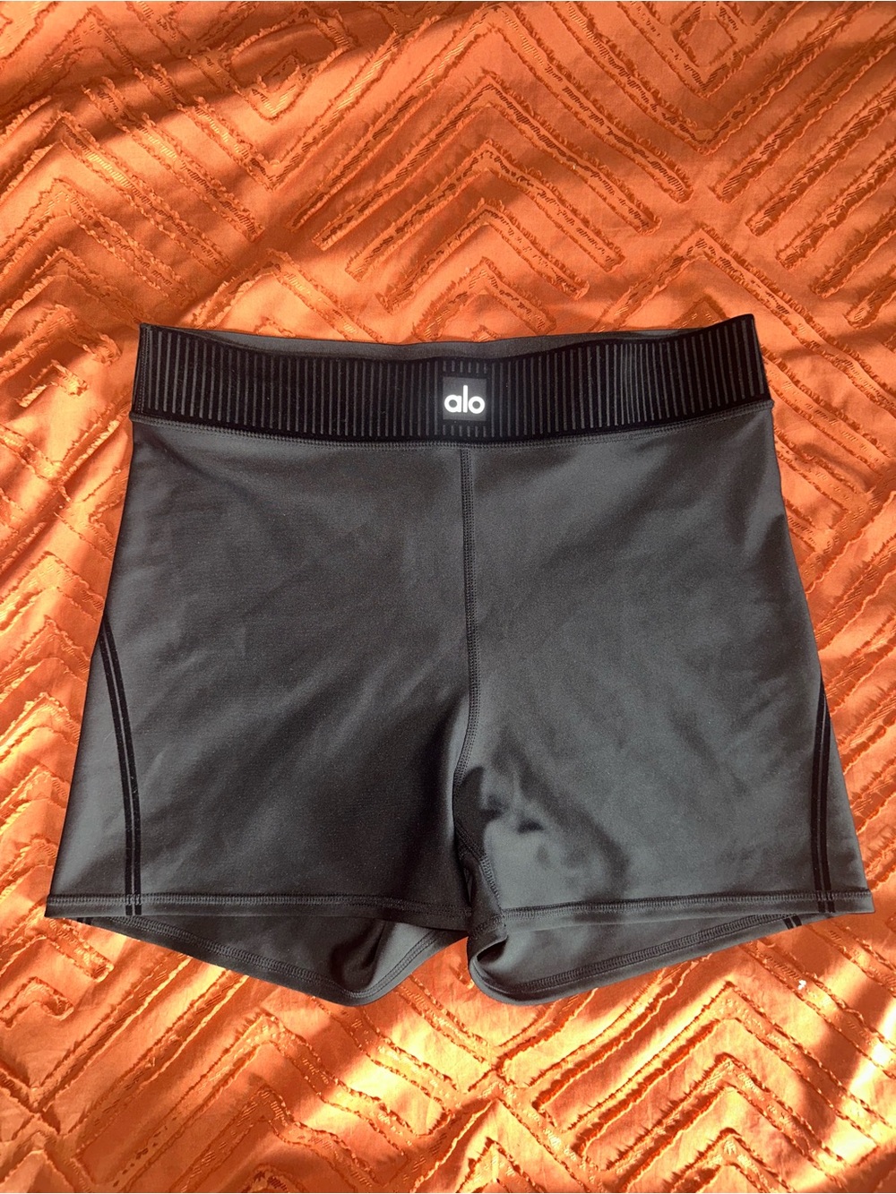 ALO Airlift High-Waist Line Up Shorts